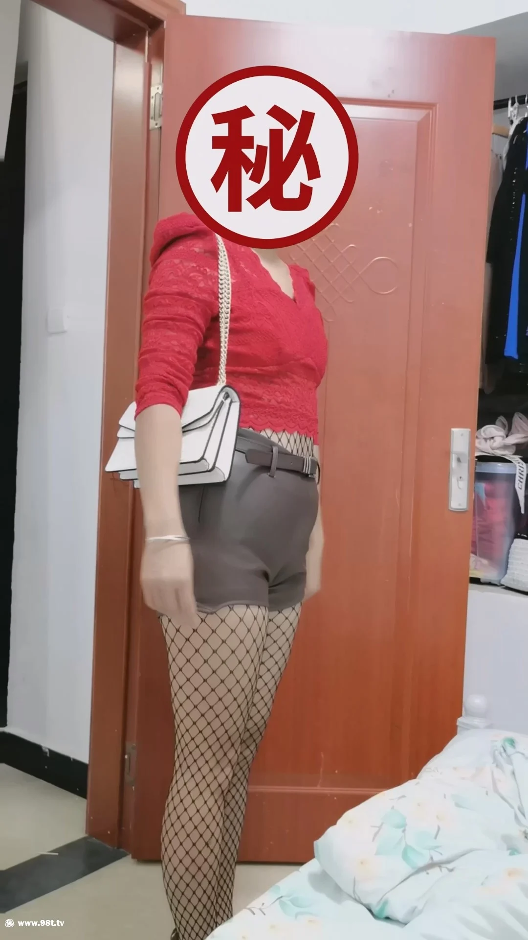【转载】【磁力】绿妻熟女被操回来,绿帽绿检查是否被内射,穿着网袜黑丝超短裙肥逼后入露脸海角面具夫妻微密圈巨乳肥臀[1V/32.2M]