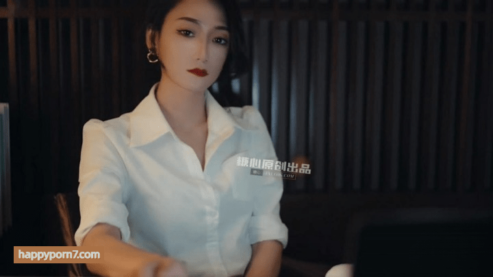 淫荡女主编被无名作家老王无套屌穴