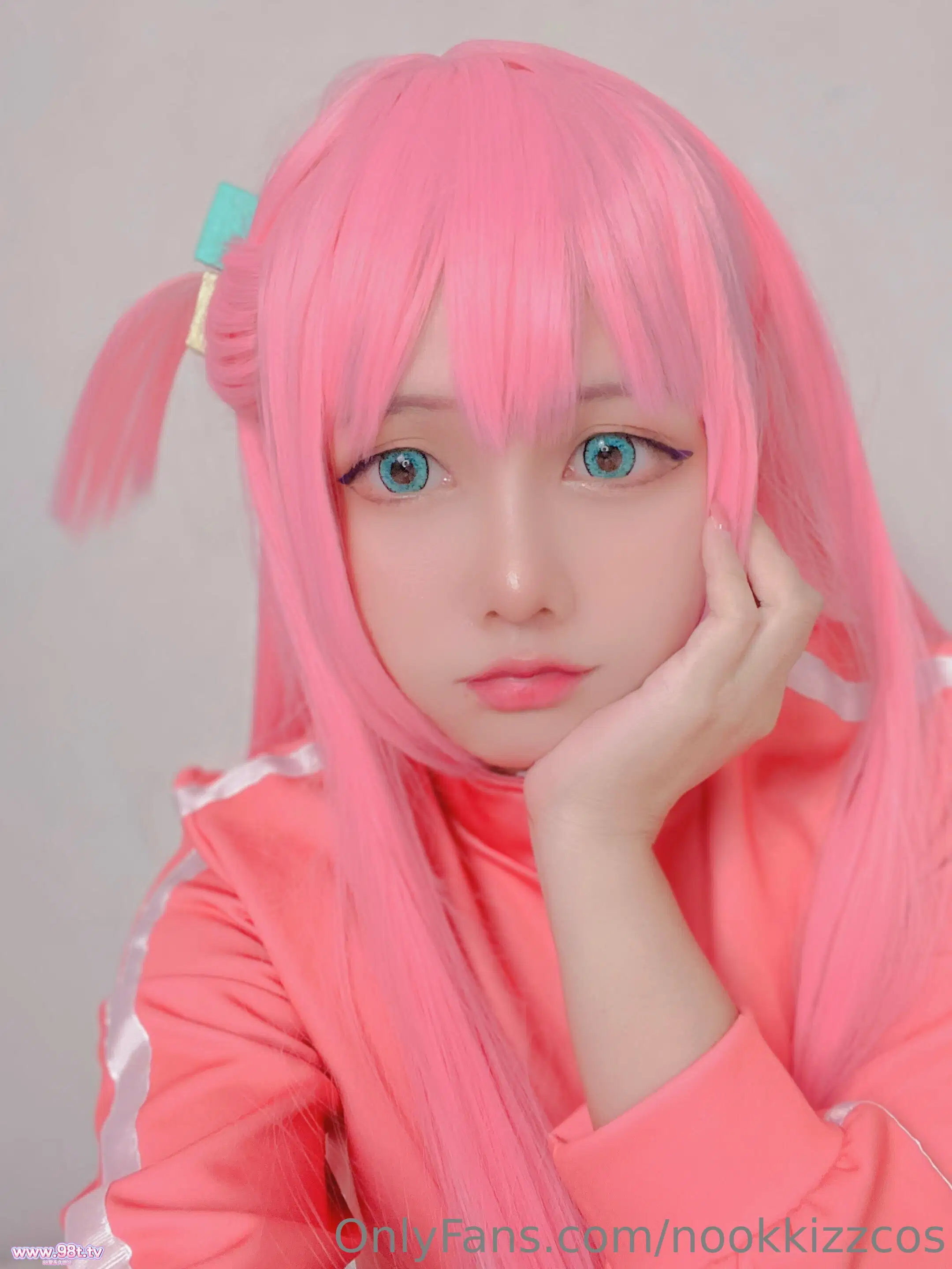 【整理】【115ed2k】OnlyFans——nookkizzcos 白净可爱的coser 粉粉的脸蛋 好想颜射 最新付费视频【5.39G/295V+2058P/1配额】