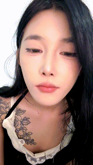 【自转】【ED2K】️新人~顶级高端女神下海【爱捣管子】自慰扣穴~真的迷人【5V/3.50GB/1配额】