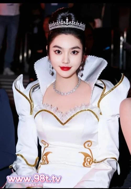 【自转】【115ED2K】【重磅流出】巴啦啦小魔仙，女王扮演者王慧 大尺度无水印人体私拍套图 【17.5M/77P+1V/1配额】