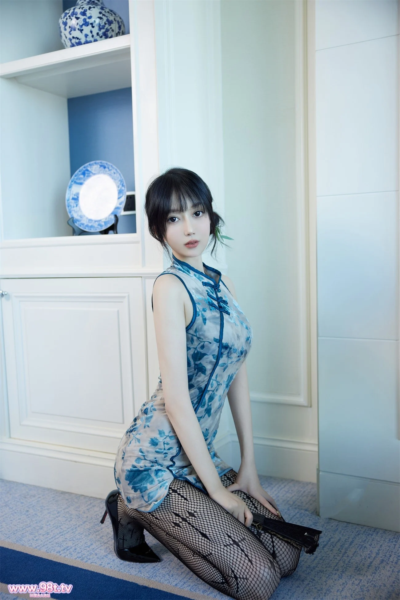 【自转】【ED2K】秀人网 玥儿玥最新作品 古典美修身旗袍 黑丝高跟！【86P+2V/2.65G/1配额】