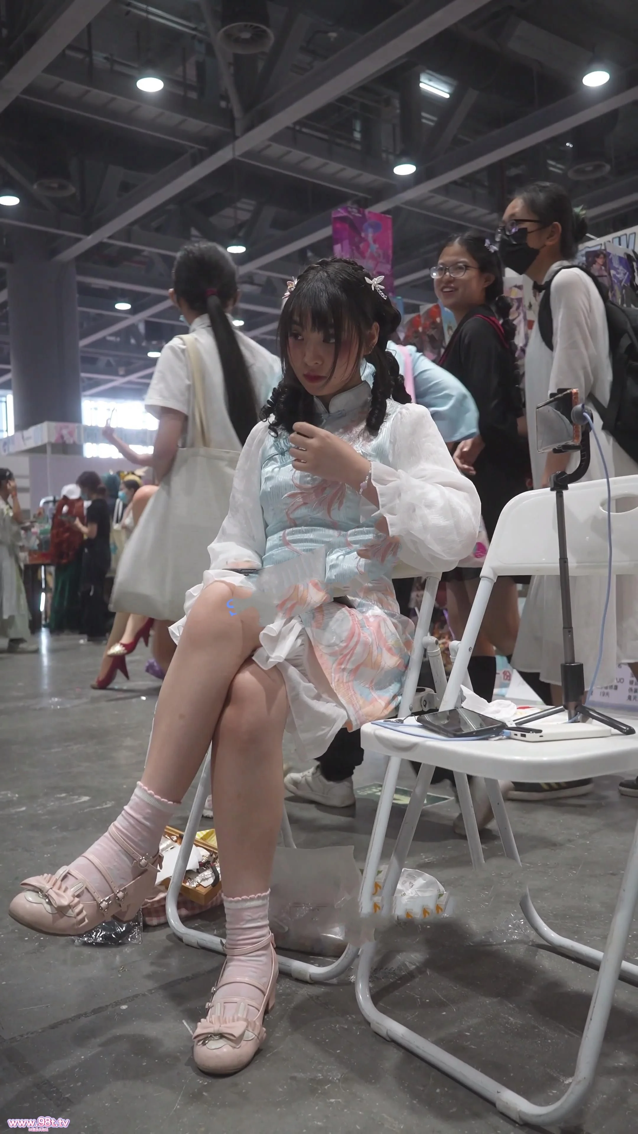 【自转】【115ED2K】抄底蕾丝汉服看板娘..性感木耳边微透草莓内裤【558M/1V】